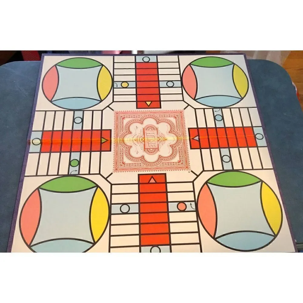 Parcheesi Milton Bradley Vintage 1989 Board Game Fun Family Game 2-4 Players Age